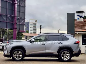 Toyota RAV4 Limited AWD 2020 Silver
