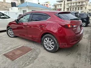 Mazda Axela 2017 Red