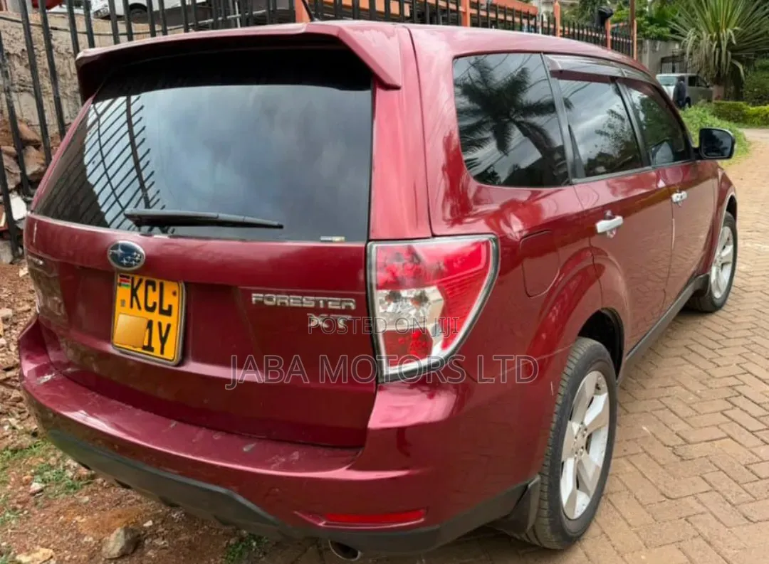 Subaru Forester 2011 Maroon