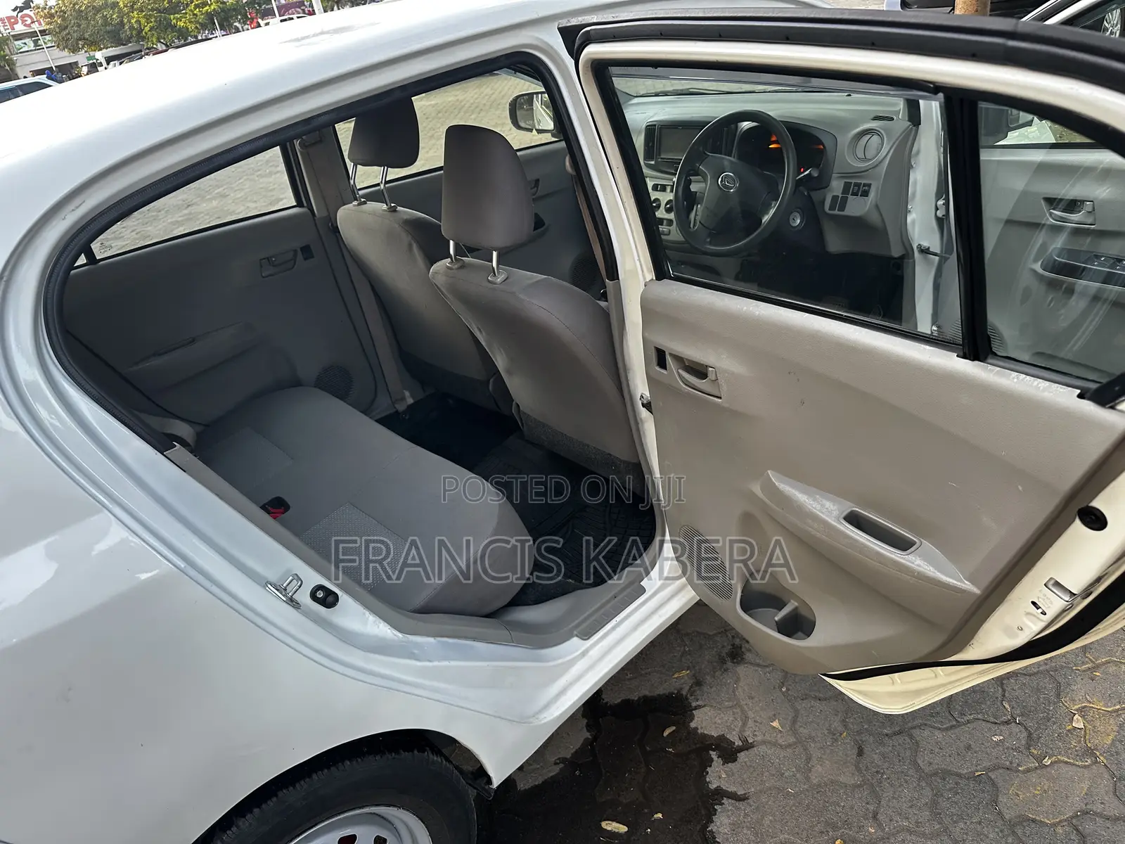 Daihatsu Mira 2015 White
