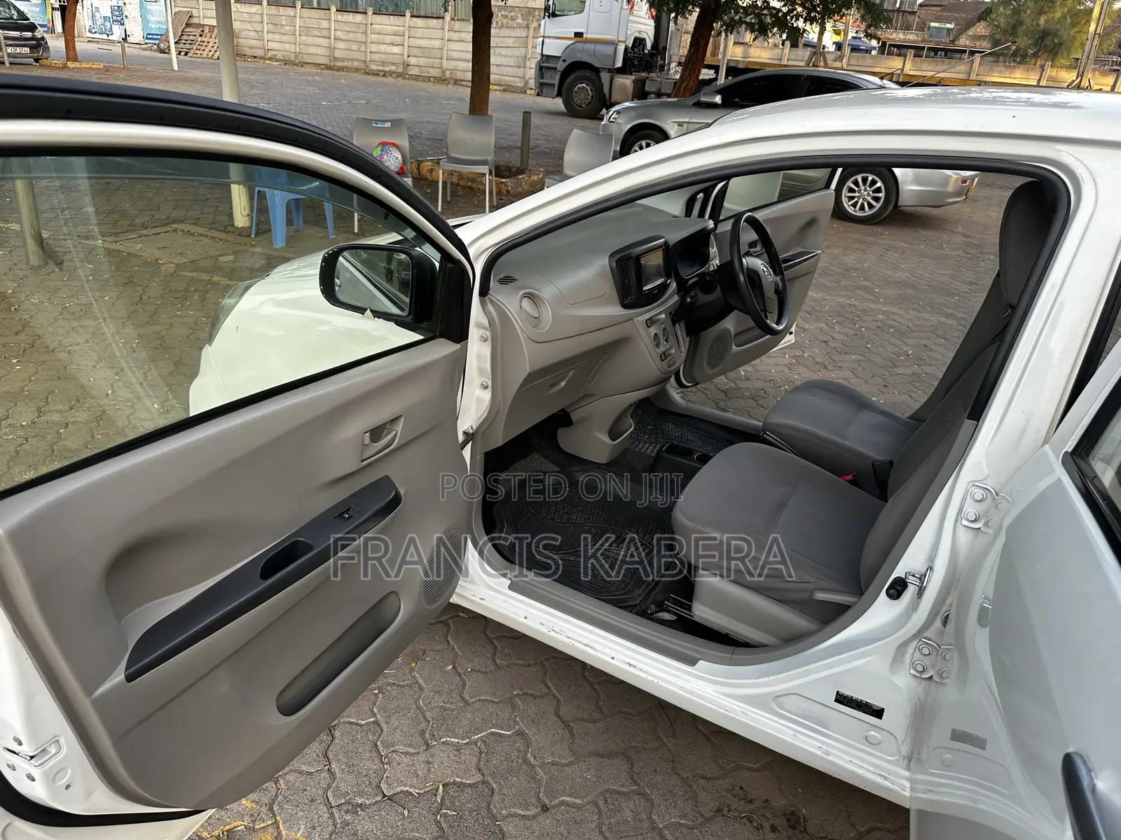 Daihatsu Mira 2015 White