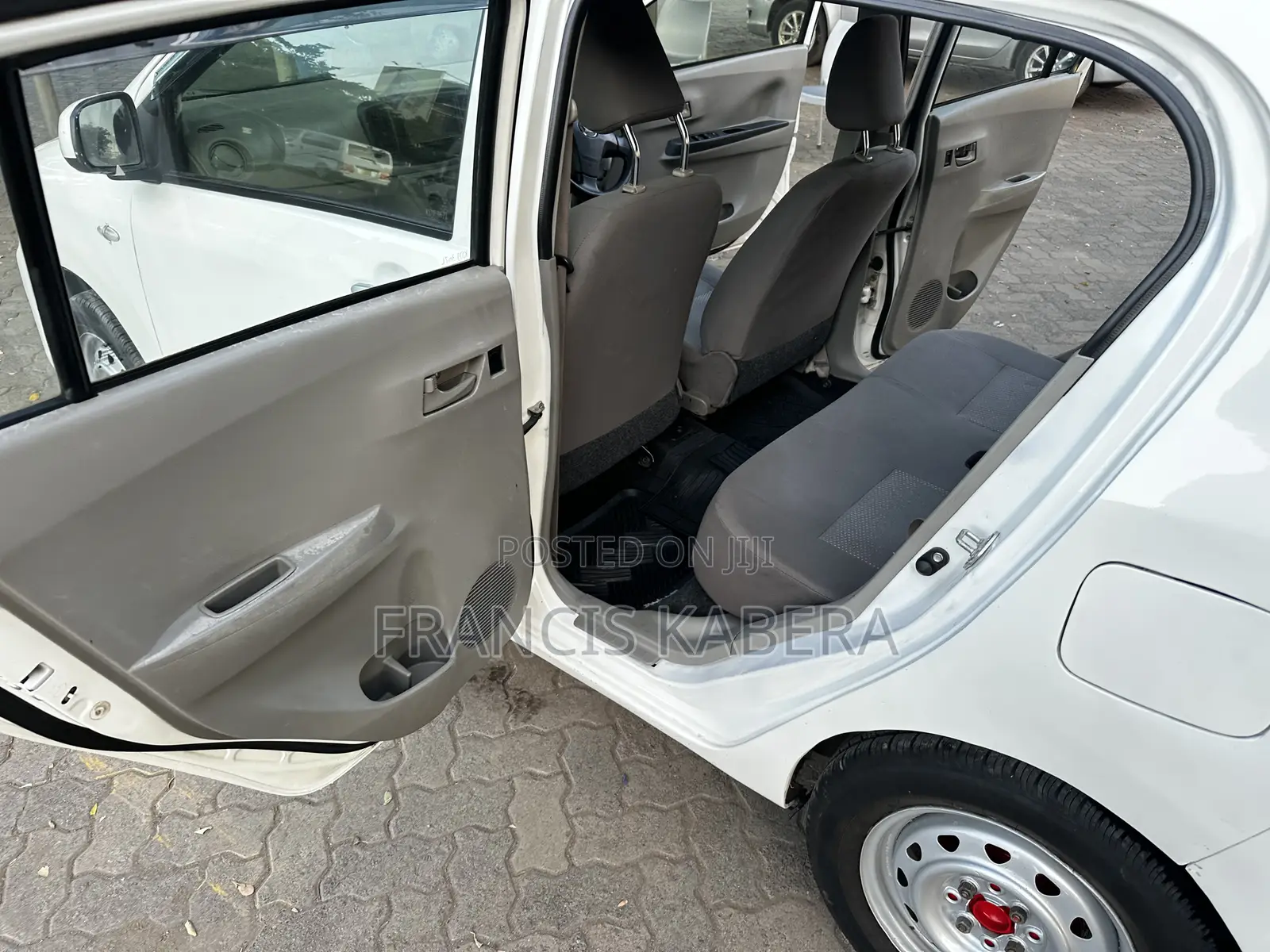Daihatsu Mira 2015 White