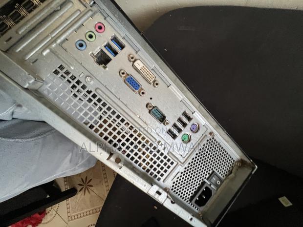 Desktop Computer Fujitsu Esprimo P720 E90+ 4GB Intel Core i5 HDD 500GB - thumbnail 16