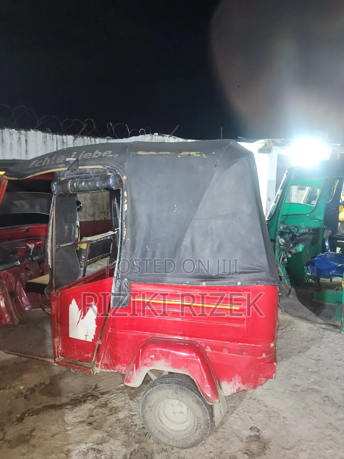 Piaggio 2018 Red