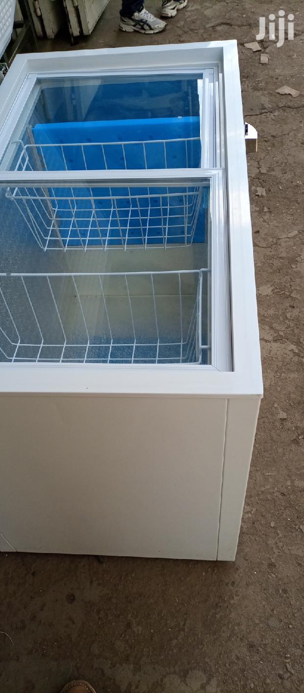 Deep Chest Freezer - thumbnail 2
