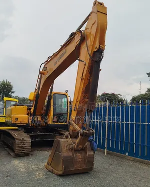 Hyundai Robex 2200 – 22 Ton Excavator