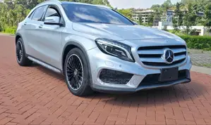 Mercedes-Benz GLA 250 2017 Silver
