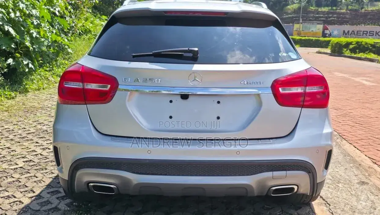 Mercedes-Benz GLA 250 2017 Silver