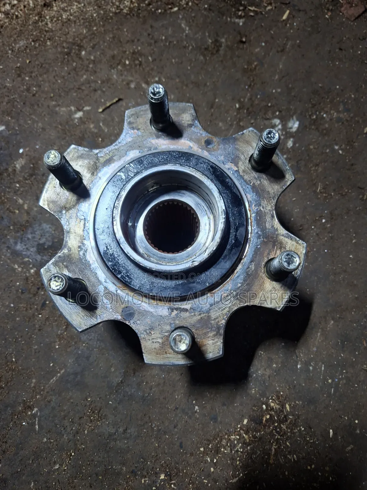 Front Hub Mitsubishi Pajero New Model