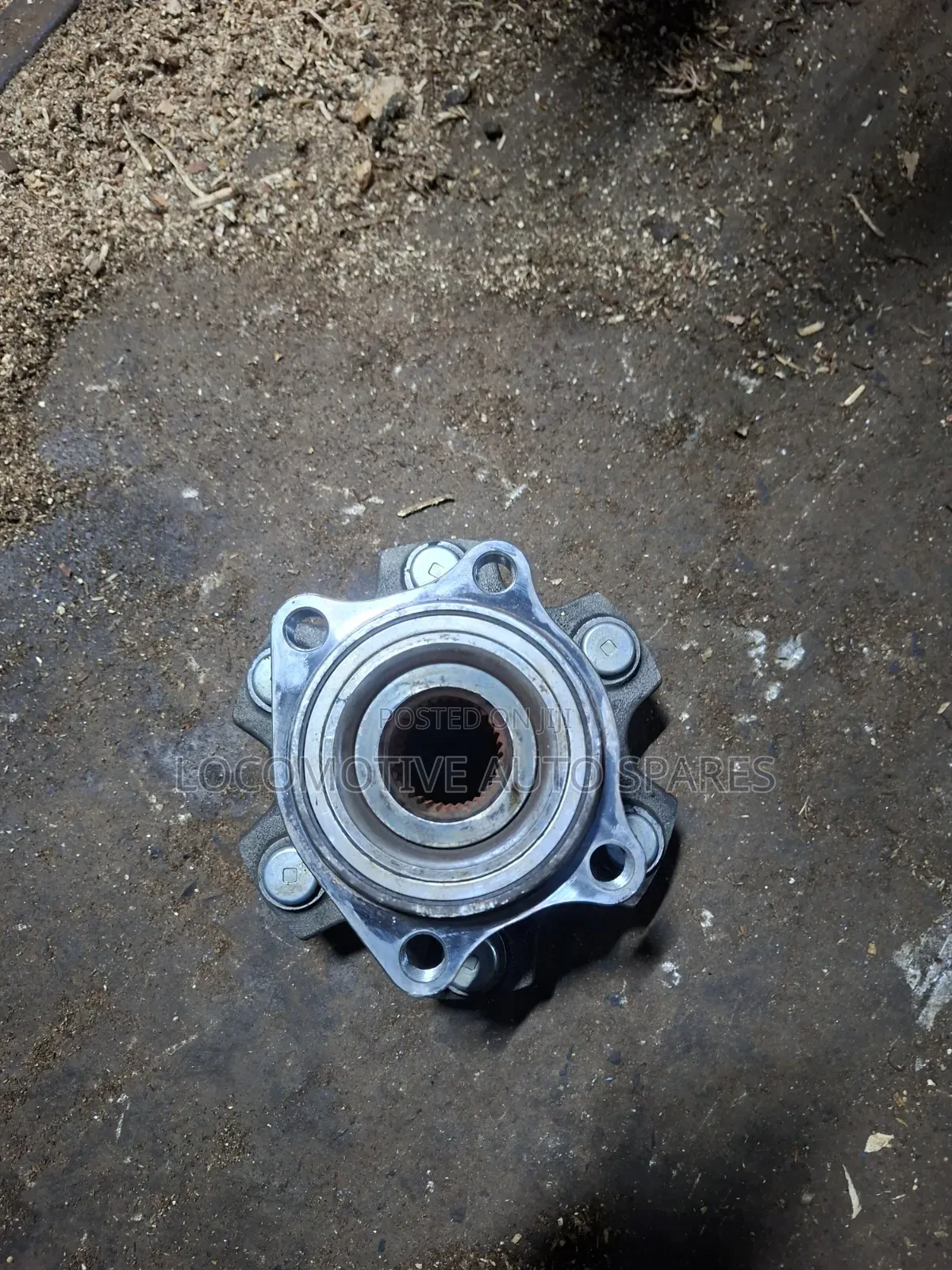 Front Hub Mitsubishi Pajero New Model