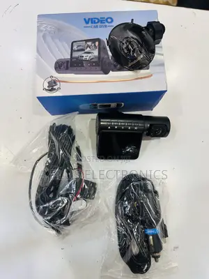 G50 3 Lens Dash Camera Front and Rear With Inside Recording