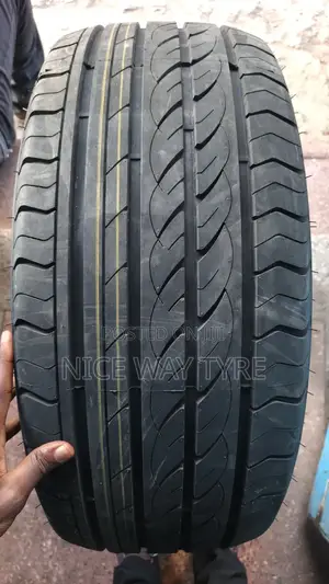 275/45r20 Centara