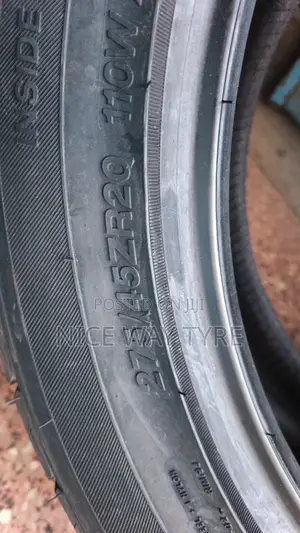 275/45r20 Centara