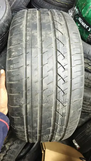 235/40r18 Greenlander
