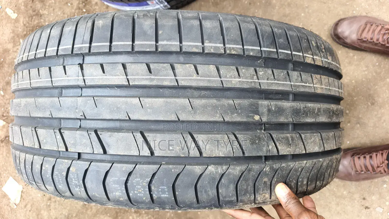 275/45r19 Goddard
