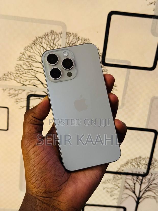 Apple iPhone 15 Pro Max 256 GB White