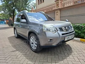 Nissan X-Trail 2012 Gray
