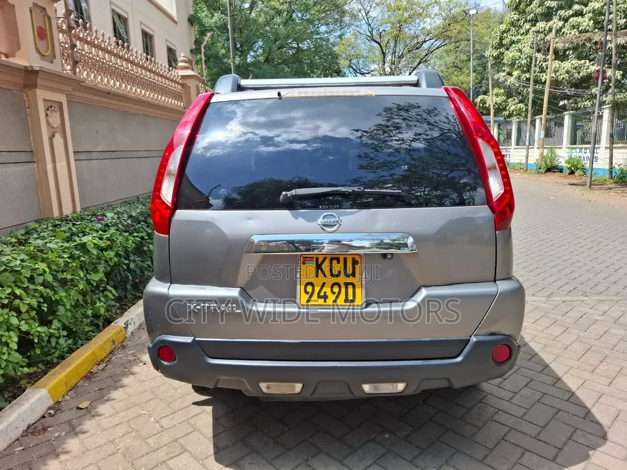Nissan X-Trail 2012 Gray