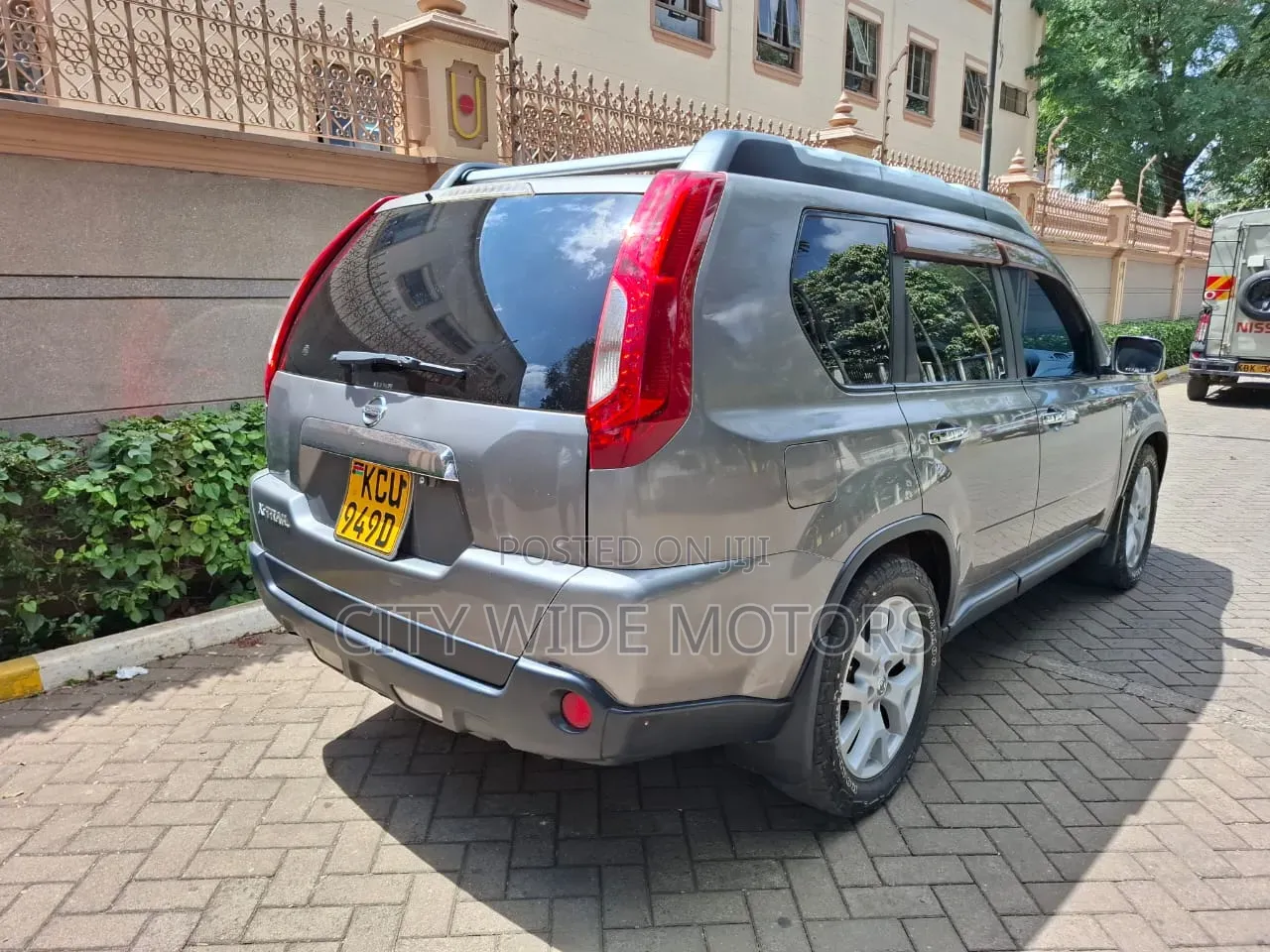 Nissan X-Trail 2012 Gray