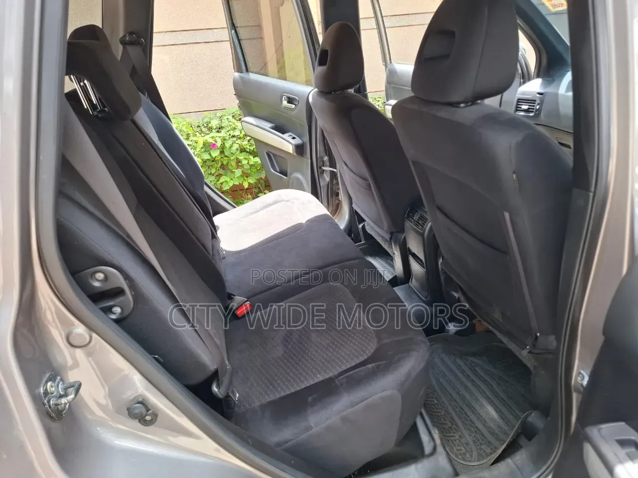 Nissan X-Trail 2012 Gray