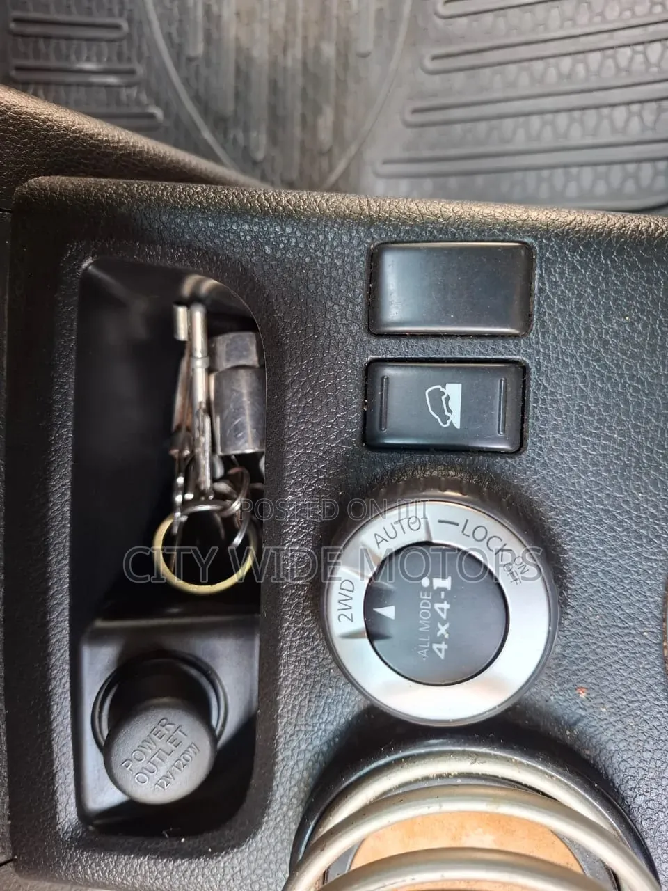 Nissan X-Trail 2012 Gray