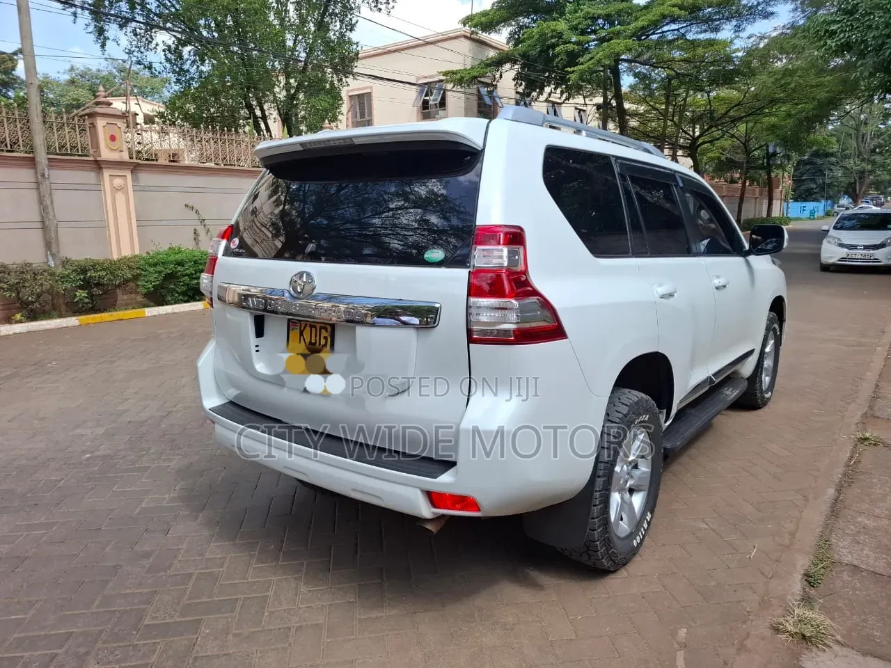 Toyota Land Cruiser Prado 2.8 D-4D 2015 White