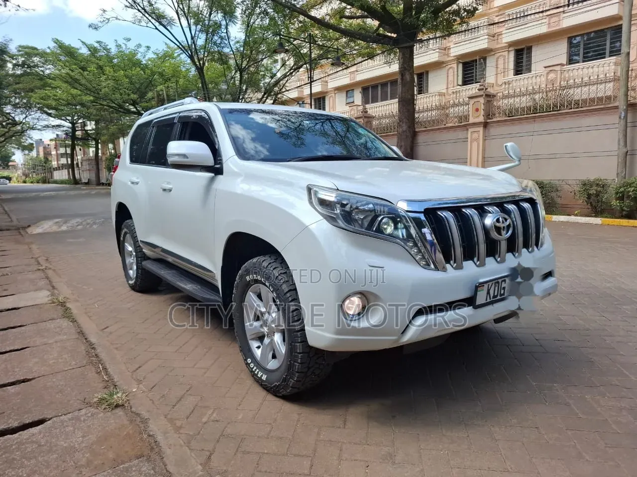 Toyota Land Cruiser Prado 2.8 D-4D 2015 White