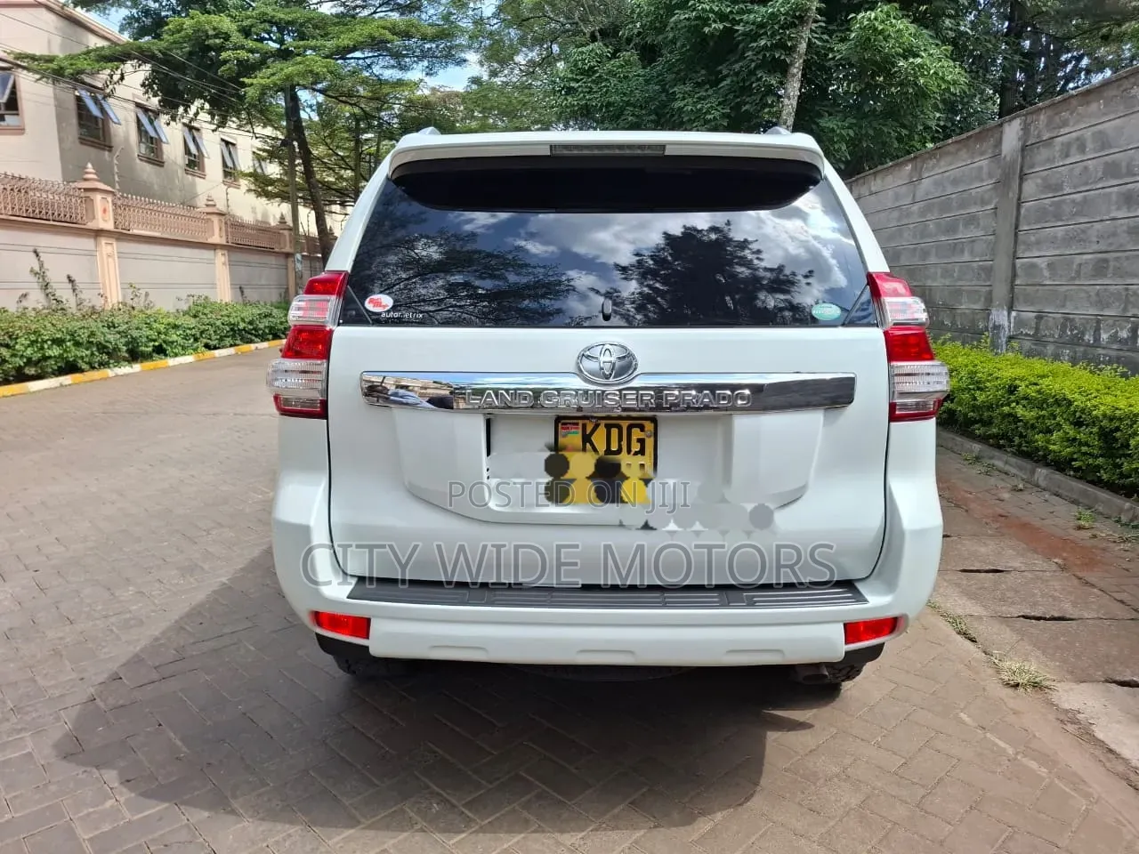 Toyota Land Cruiser Prado 2.8 D-4D 2015 White