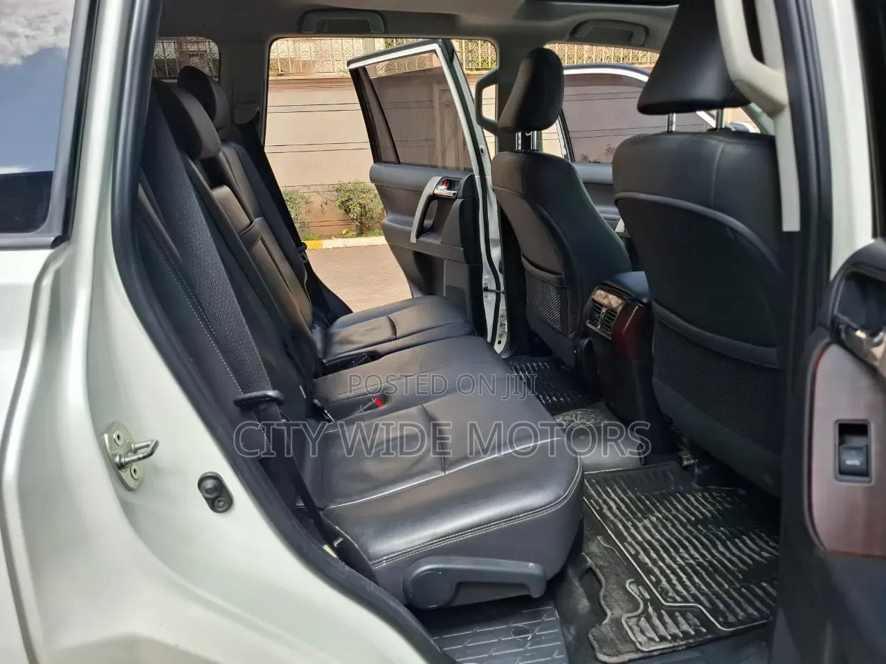 Toyota Land Cruiser Prado 2.8 D-4D 2015 White