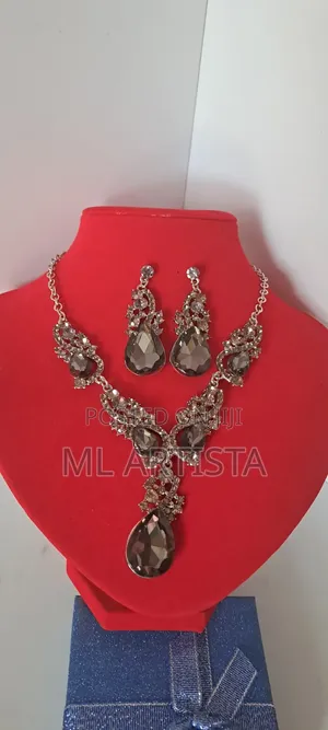 Fancy Wedding Jewellery Set. Necklace, Earrings