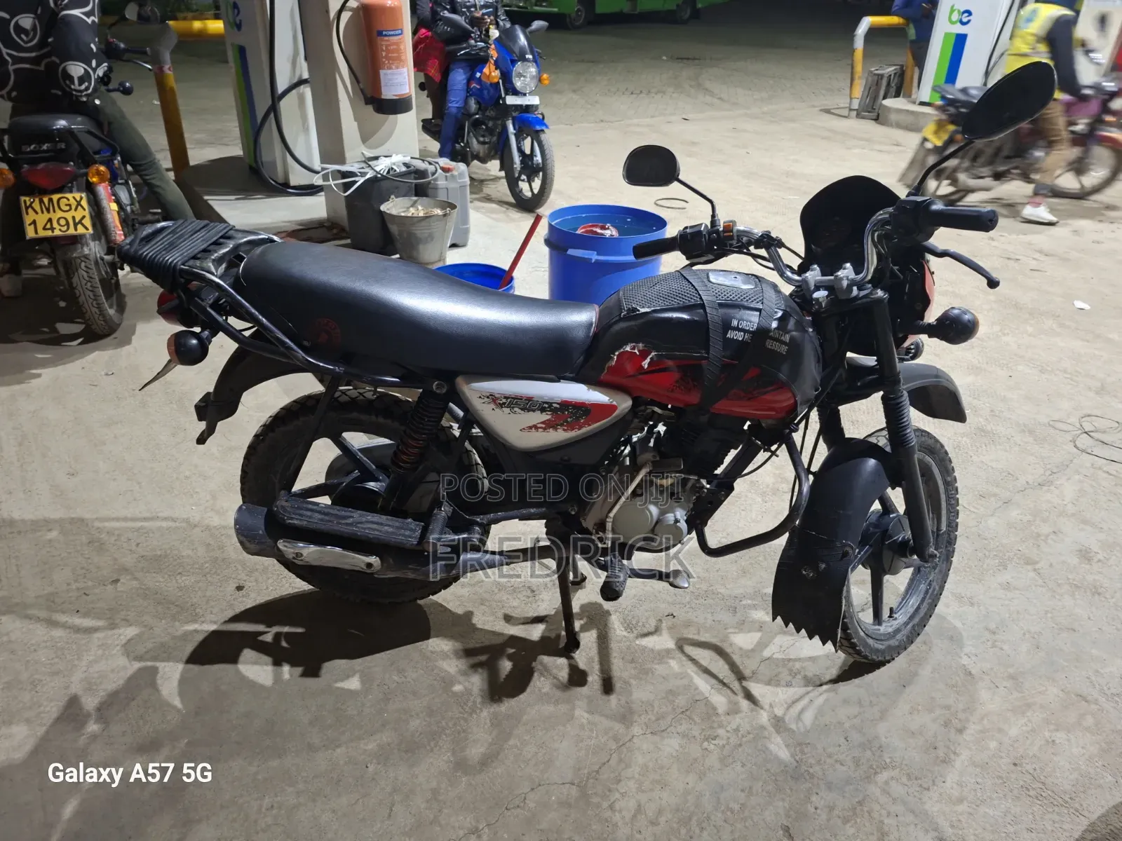 Bajaj Boxer 2021 Black