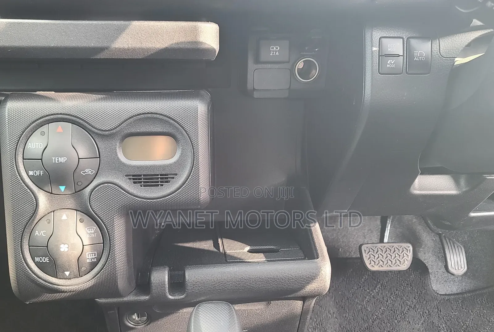 Toyota Probox 1.5 Hybrid DX 2020 White