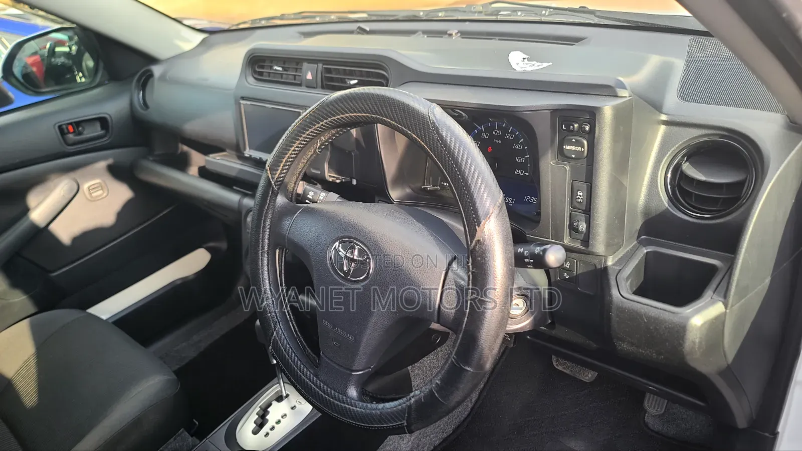 Toyota Probox 1.5 Hybrid DX 2020 White