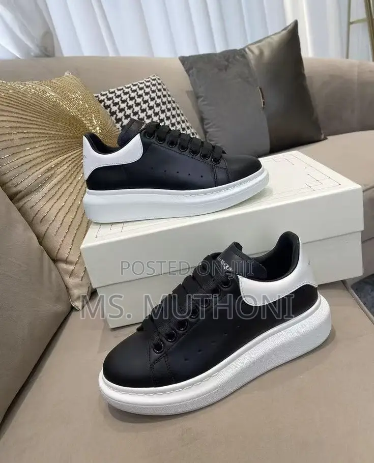 Brand New Unisex Classic McQueen Alex Ander Size 38-45