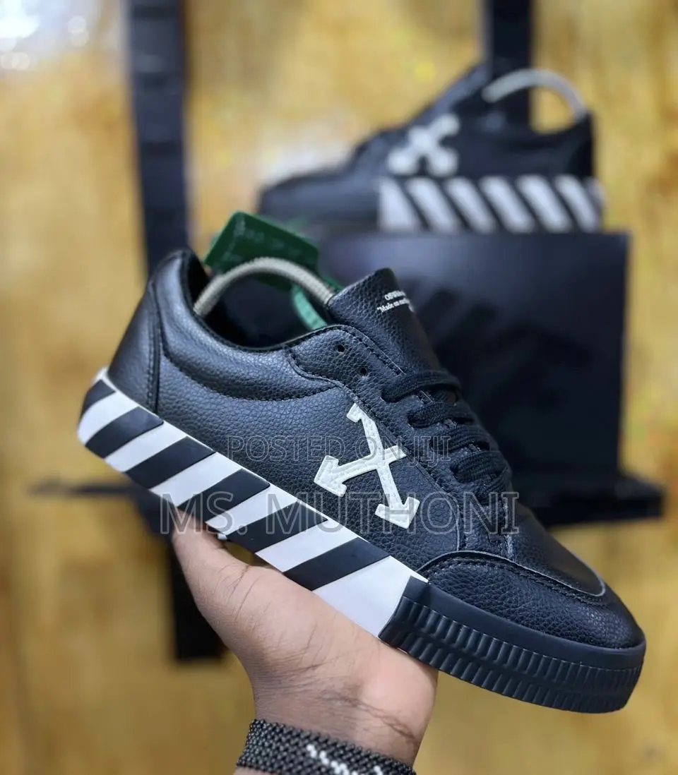 The Off-White Low Vulcanized Sneakers in Black and White Leather