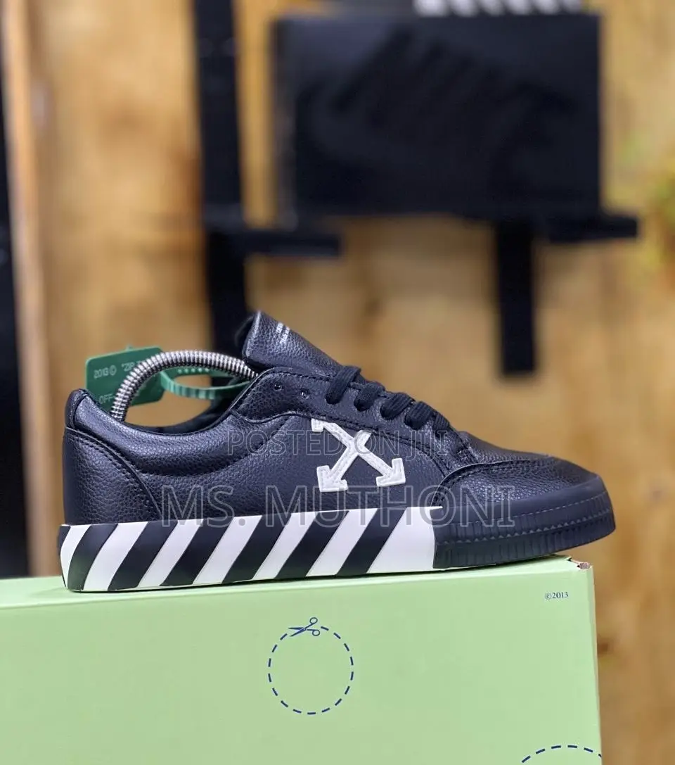 The Off-White Low Vulcanized Sneakers in Black and White Leather