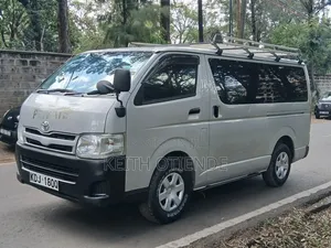 Toyota HiAce 2014 Silver