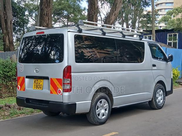 Toyota HiAce 2014 Silver - thumbnail 4