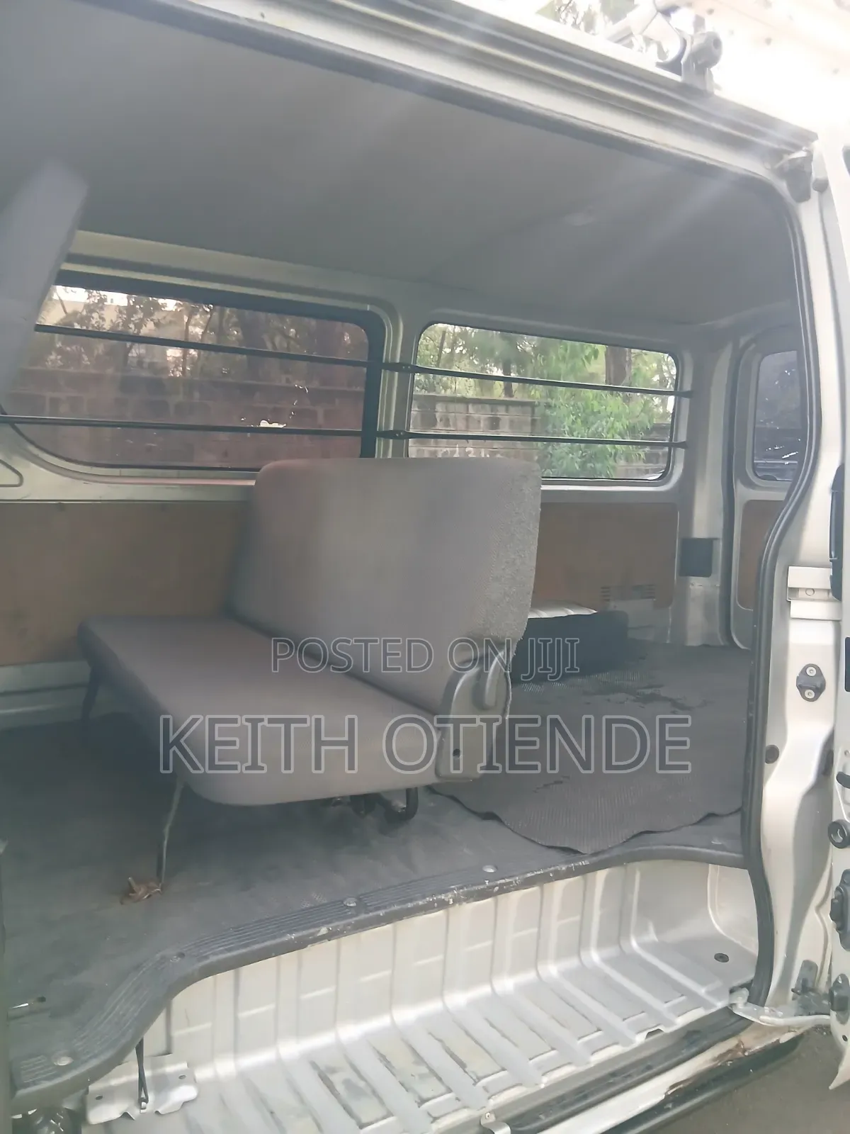 Toyota HiAce 2014 Silver