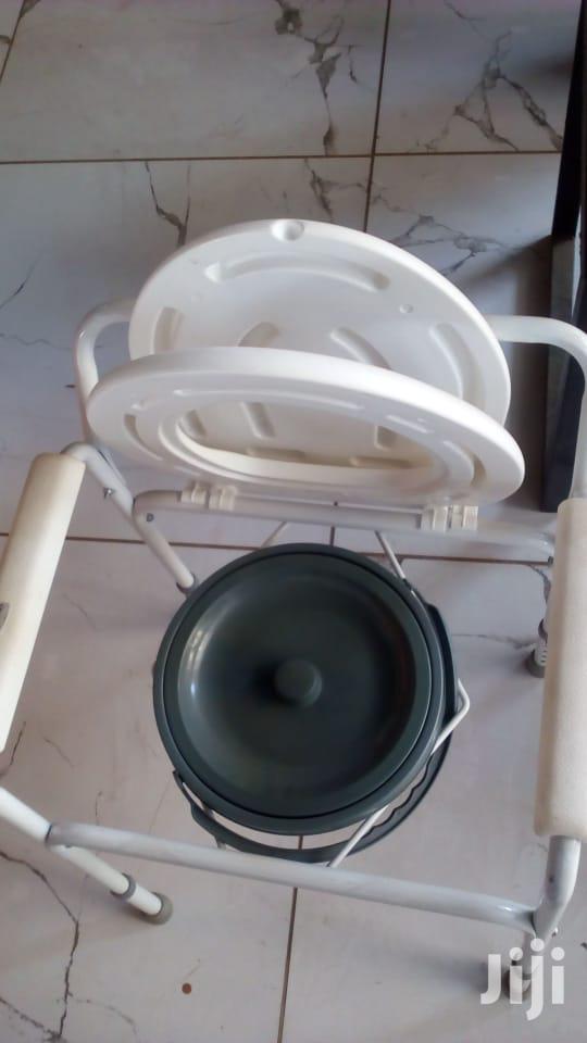 Commode Chair/ Portable Toilet Chair - thumbnail 2