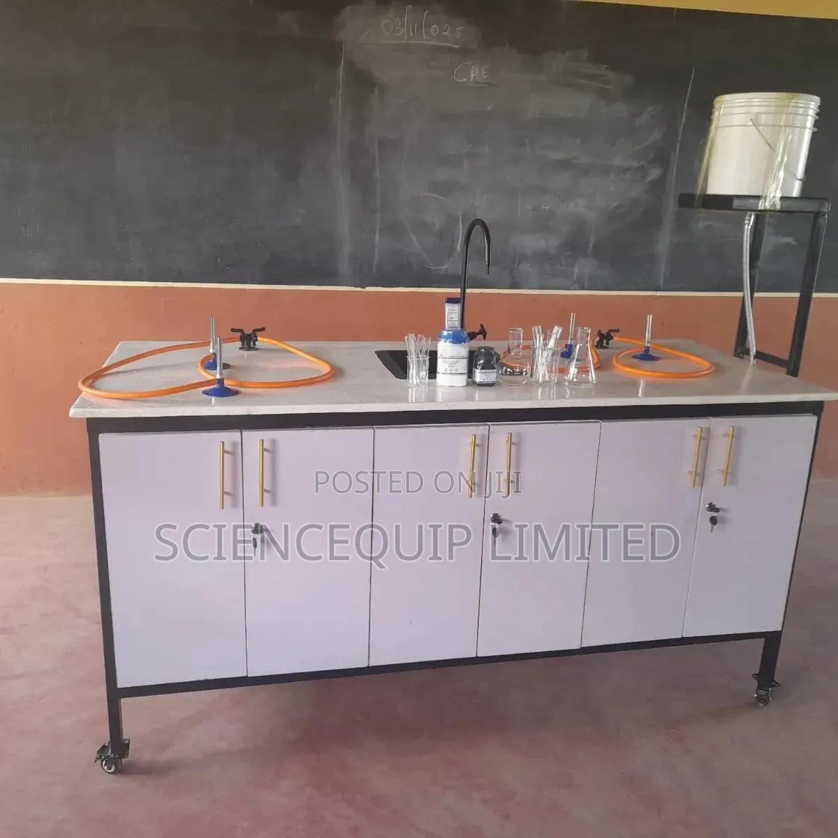 Portable Laboratory Table Fully Equiped