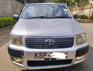 Toyota Succeed 2005 Silver