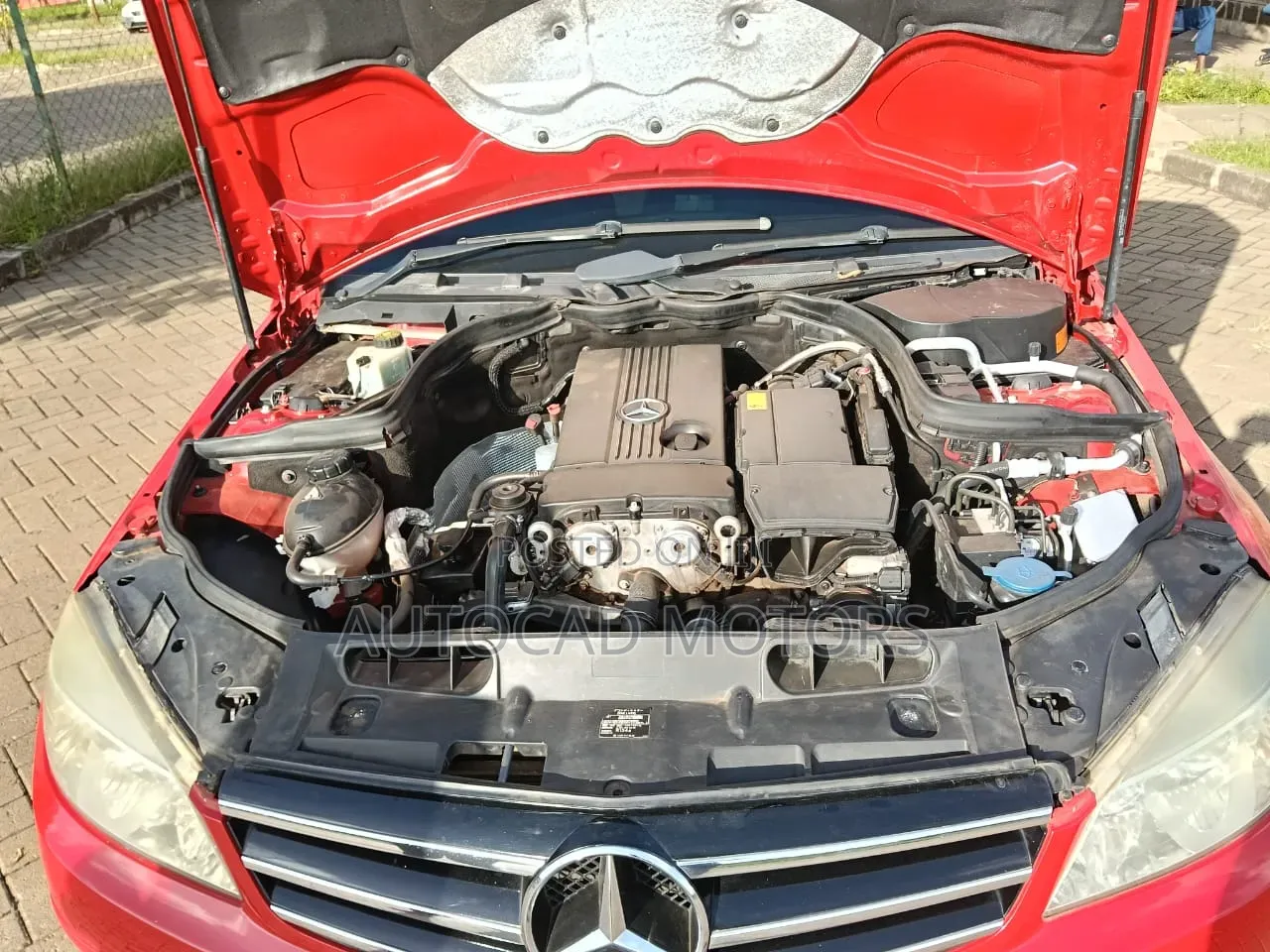 Mercedes-Benz C200 2008 Red
