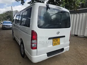Toyota HiAce 2014 White