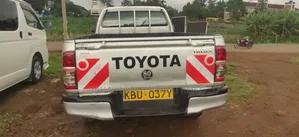 Toyota Hilux 2013 Gold