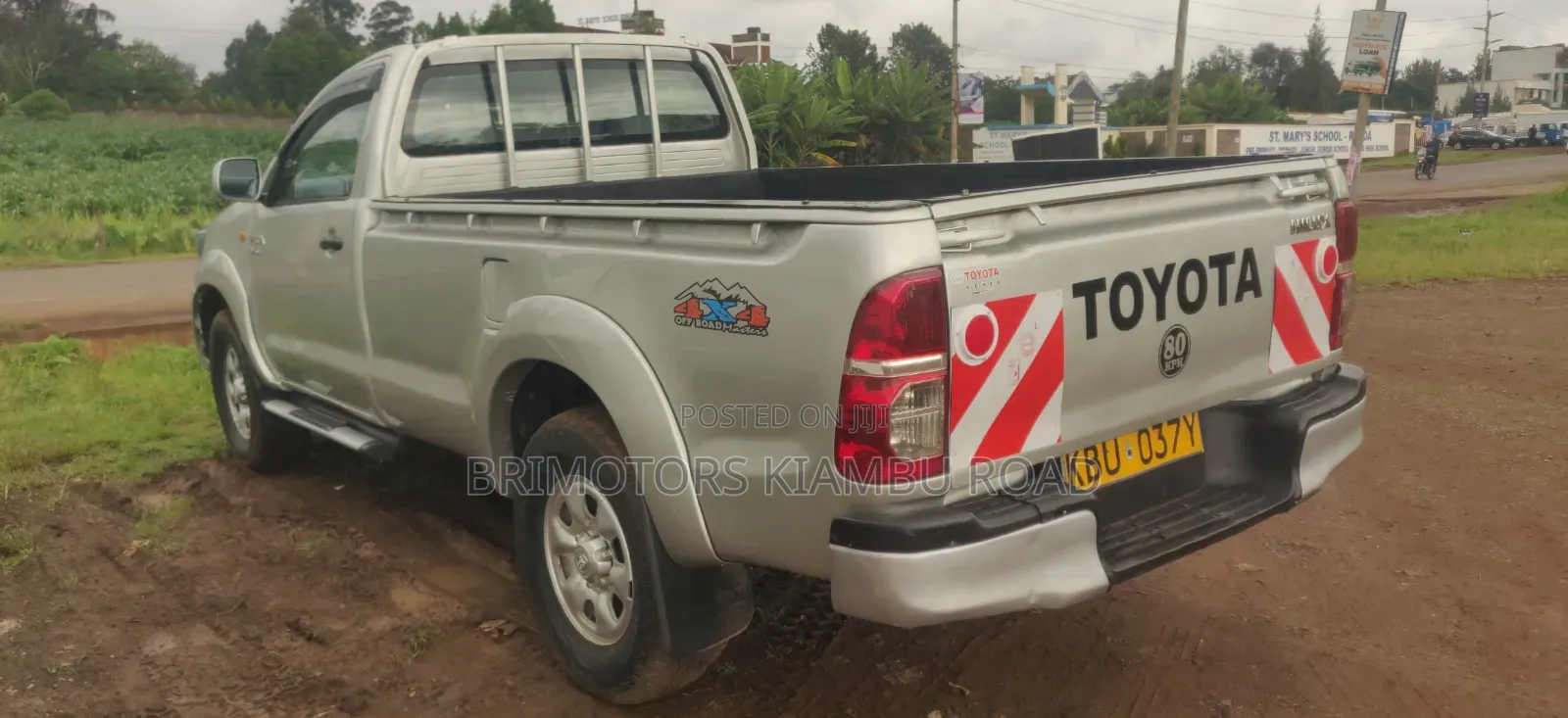Toyota Hilux 2013 Gold
