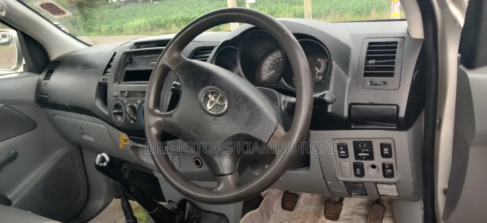 Toyota Hilux 2013 Gold