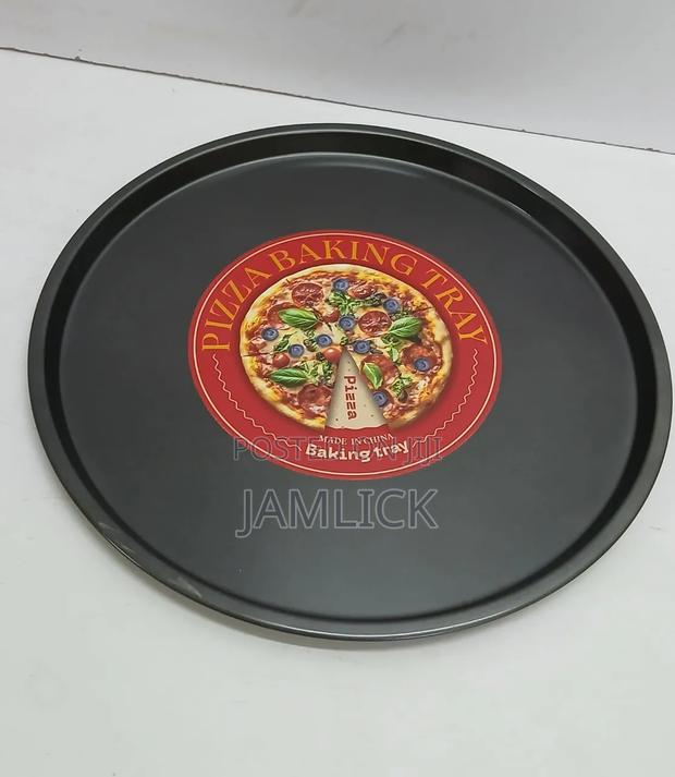 31cm Non-Stick Perforated Pizza Pan – Bz