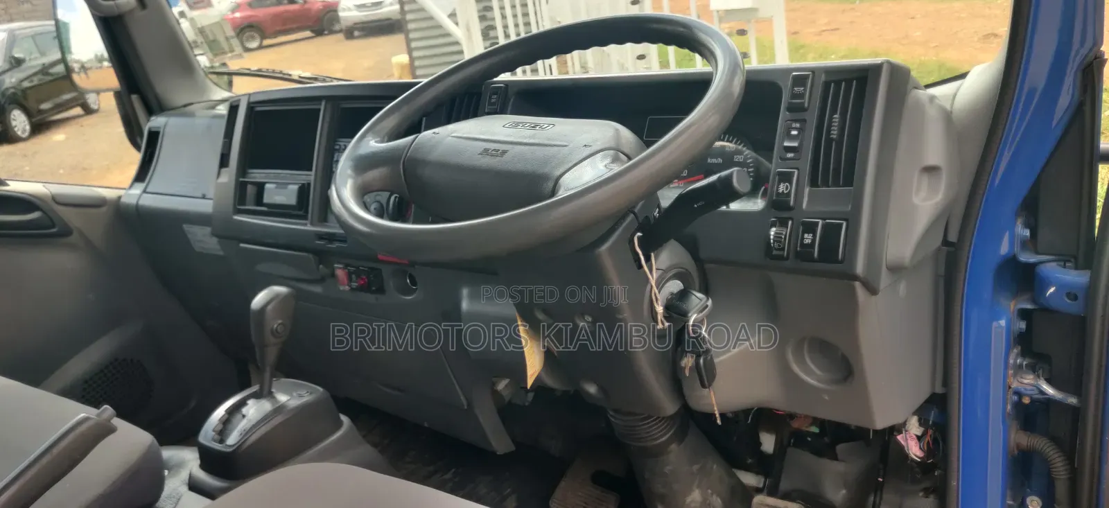 Isuzu Elf 2014