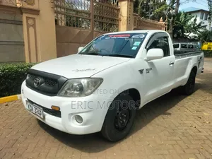 Toyota Hilux 2011 Pearl